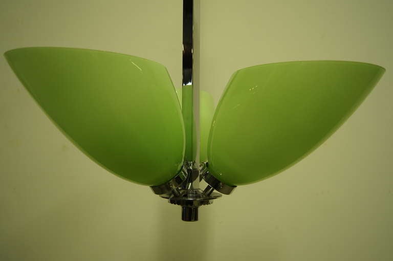 Mid-century Italian Pendant Lamp with Green Glass Shades For Sale 1