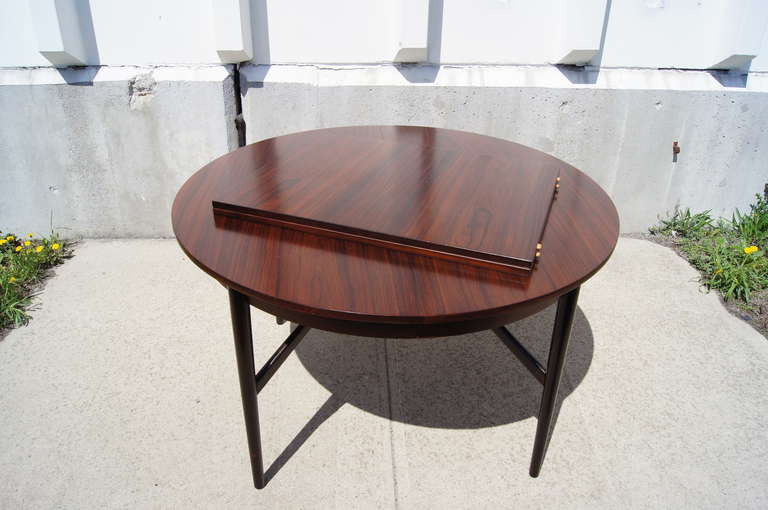 Danish Modern Round Rosewood Dining Table with Extension 4
