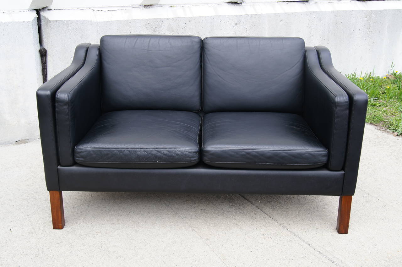 Danish Black Leather Settee in the Style of Børge Mogensen