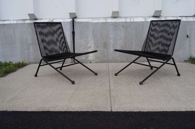 Mid-Century Modern Pair of Black Bow Chairs by Allan Gould
