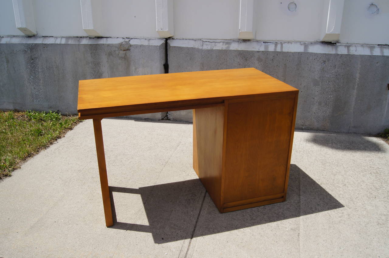 Small Desk and Chair by Russel Wright for Conant Ball In Excellent Condition In Dorchester, MA