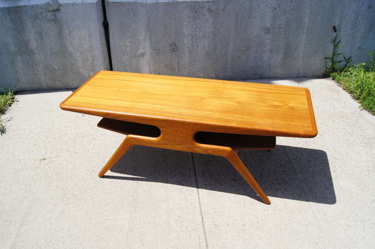 Rare Teak Coffee Table by Johannes Andersen In Excellent Condition In Dorchester, MA