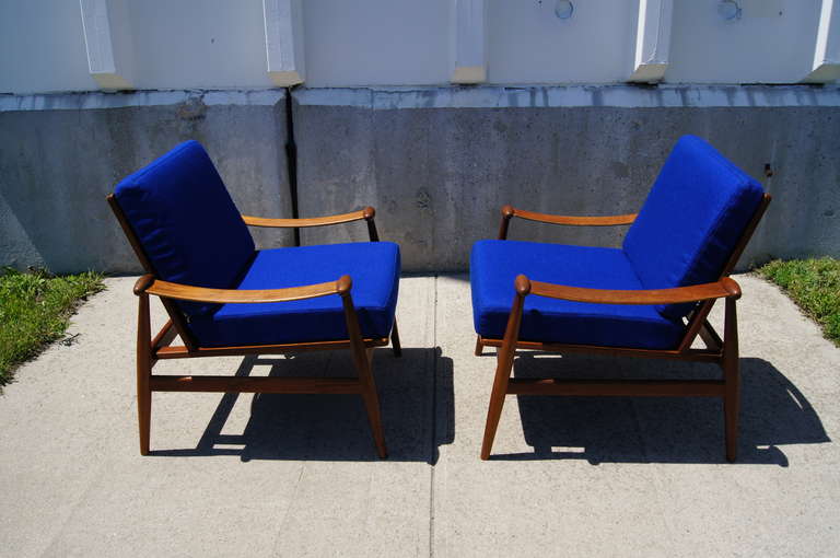 Danish Pair of 133 Armchairs by Finn Juhl, Manufactured by France & Daverkosen