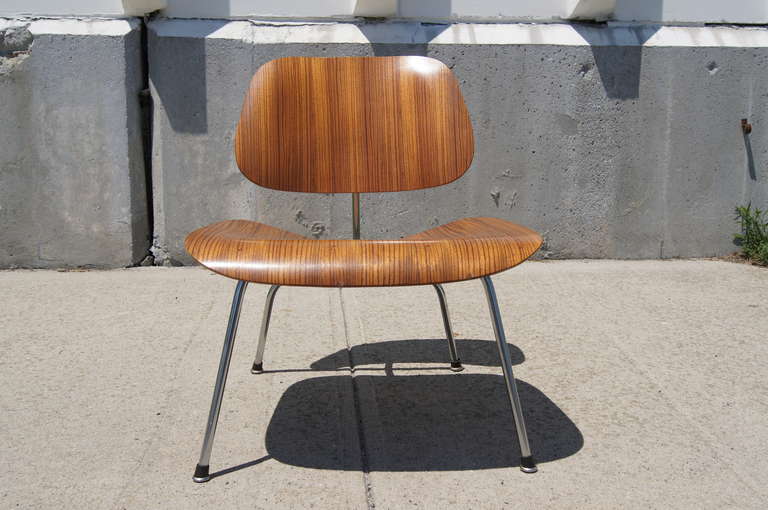 This LCM is a rare Zebra production for Herman Miller.