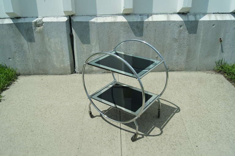 Art Deco Chrome Rolling Cart In Excellent Condition In Dorchester, MA