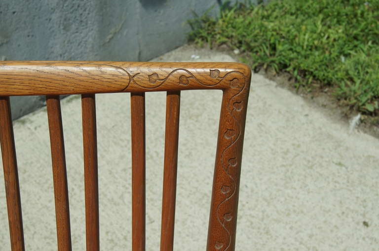 Early ML-33 Oak Rocking Chair with Carvings by Hans Wegner for Mikael Laursen In Good Condition For Sale In Dorchester, MA