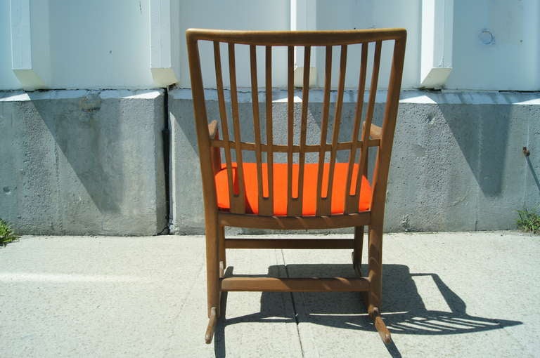 Scandinavo moderno Sedia a dondolo in Oak ML-33 con intagli di Hans Wegner per A. Mikael Laursen in vendita