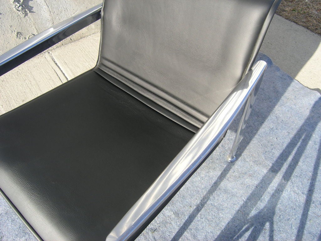 20th Century Aluminum and Leather 1966 Collection Lounge Chair by Richard Schultz for Knoll For Sale