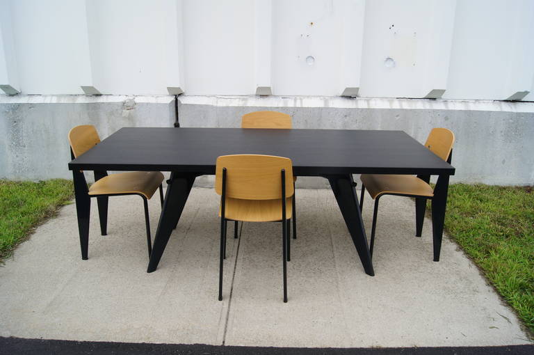 Suite de salle à manger avec table EM et quatre chaises standard de Jean Prouvé pour Vitra 4