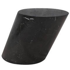 Abgekanteter Marmor-Zylinderstumpf-Tisch von Lucia Mercer für Knoll