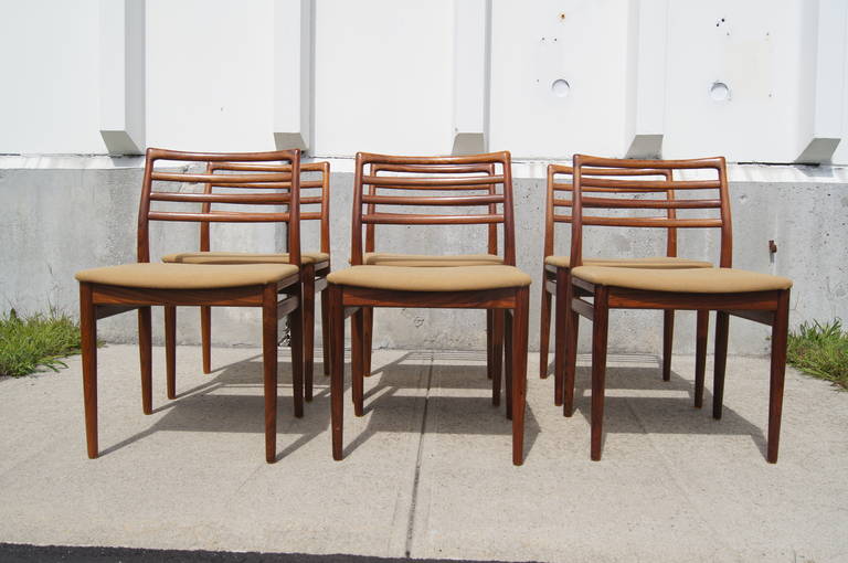 Set of Six Rosewood Dining Chairs by Niels Moller In Excellent Condition In Dorchester, MA