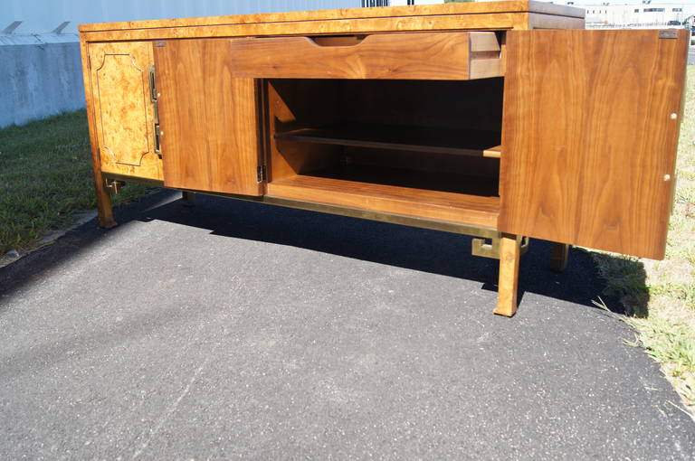 Brass-Trimmed Amboyna Burl Sideboard by Mastercraft For Sale 1