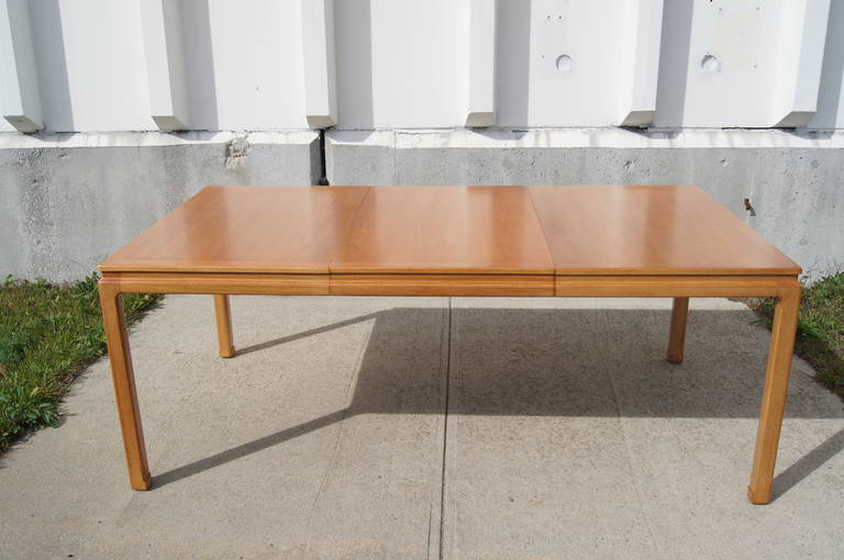 Mid-20th Century Dining Table by Edward Wormley for Dunbar