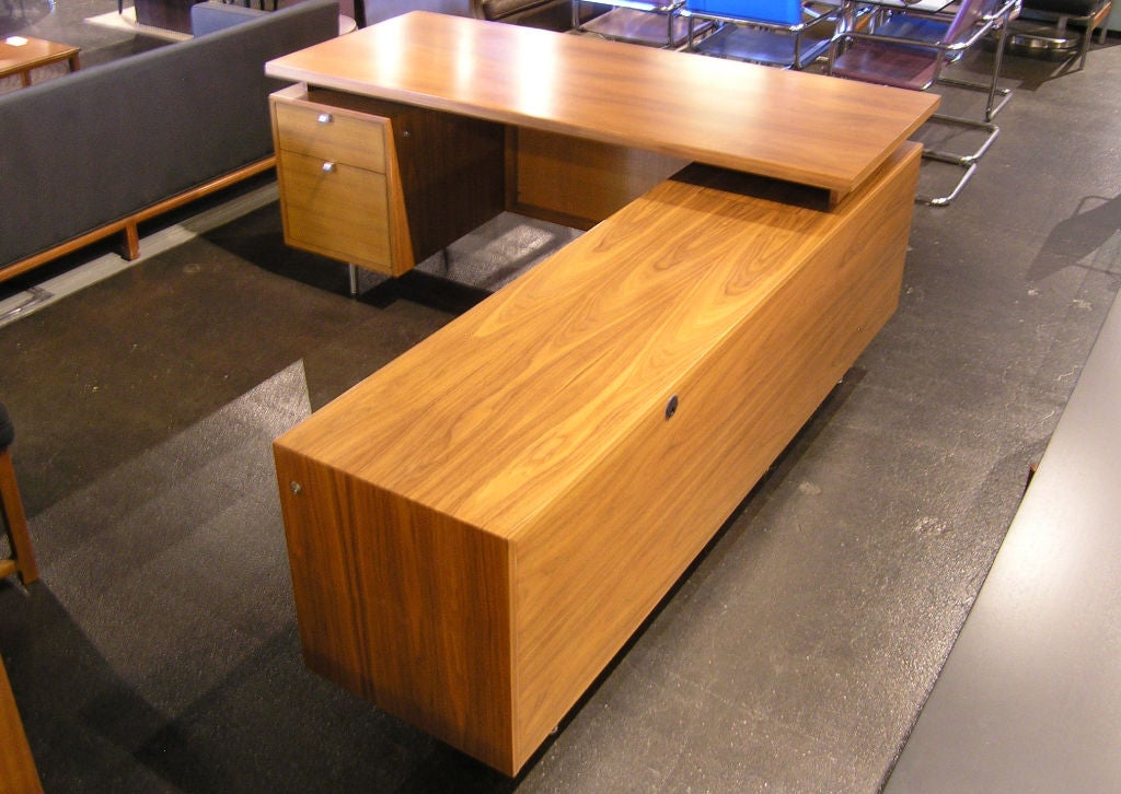 L Shaped Desk by George Nelson for Herman Miller 1