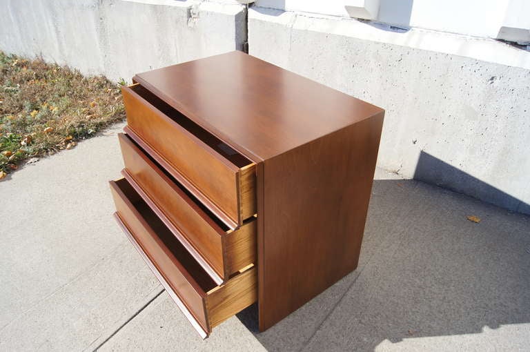 Walnut Dresser by T.H. Robsjohn-Gibbings for Widdicomb 1