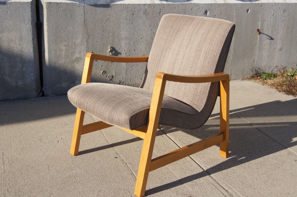 Early Birch Armchair by Jens Risom for Knoll In Excellent Condition In Dorchester, MA