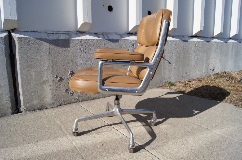 Aluminum Eames Time-Life Executive Chair for Herman Miller