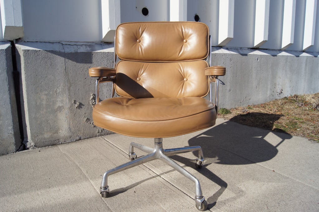 Eames Time-Life Executive Chair for Herman Miller 1