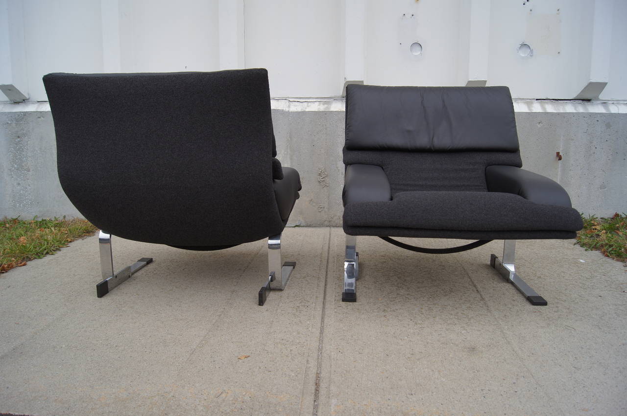 Pair of Onda Lounge Chairs by Giovanni Offredi for Saporiti Italia In Excellent Condition In Dorchester, MA