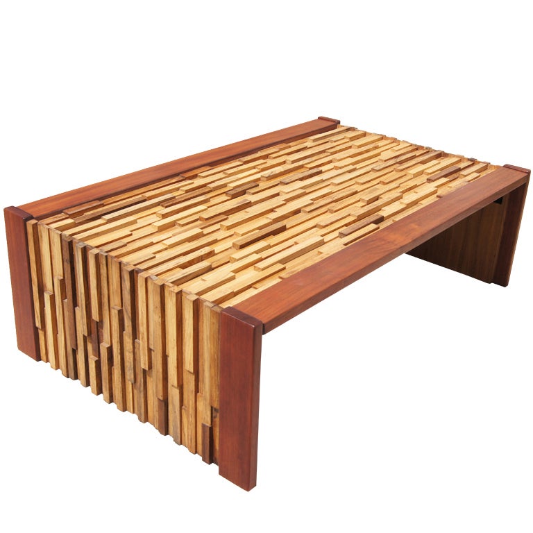 Table basse pliable dans une mosaïque de bois exotiques par Percival Lafer