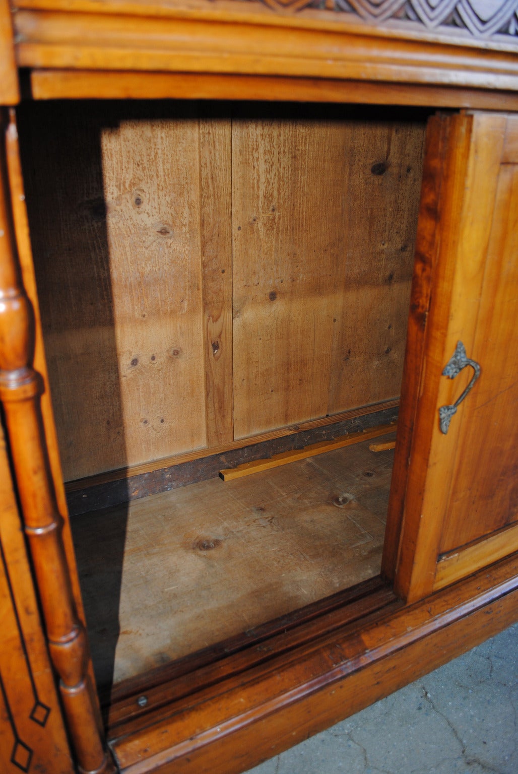 Late 19th Century Italian Bookcase 1