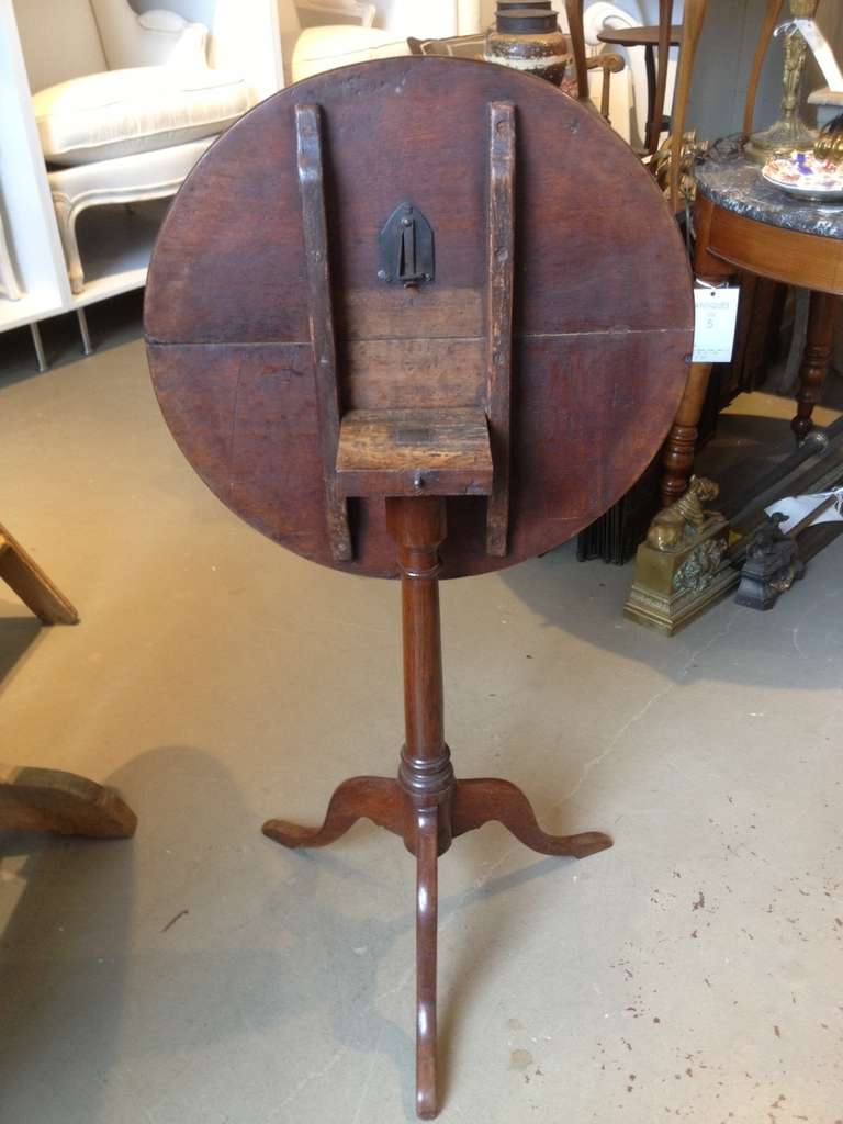 18th Century and Earlier Flip Top Oak Candlestand 