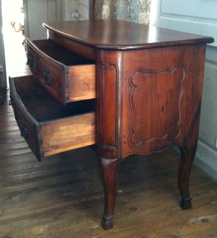 19th Century Louis XV Style Commode In Excellent Condition For Sale In Boston, MA