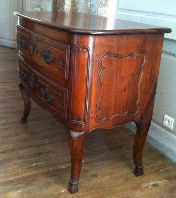 Wood 19th Century Louis XV Style Commode For Sale