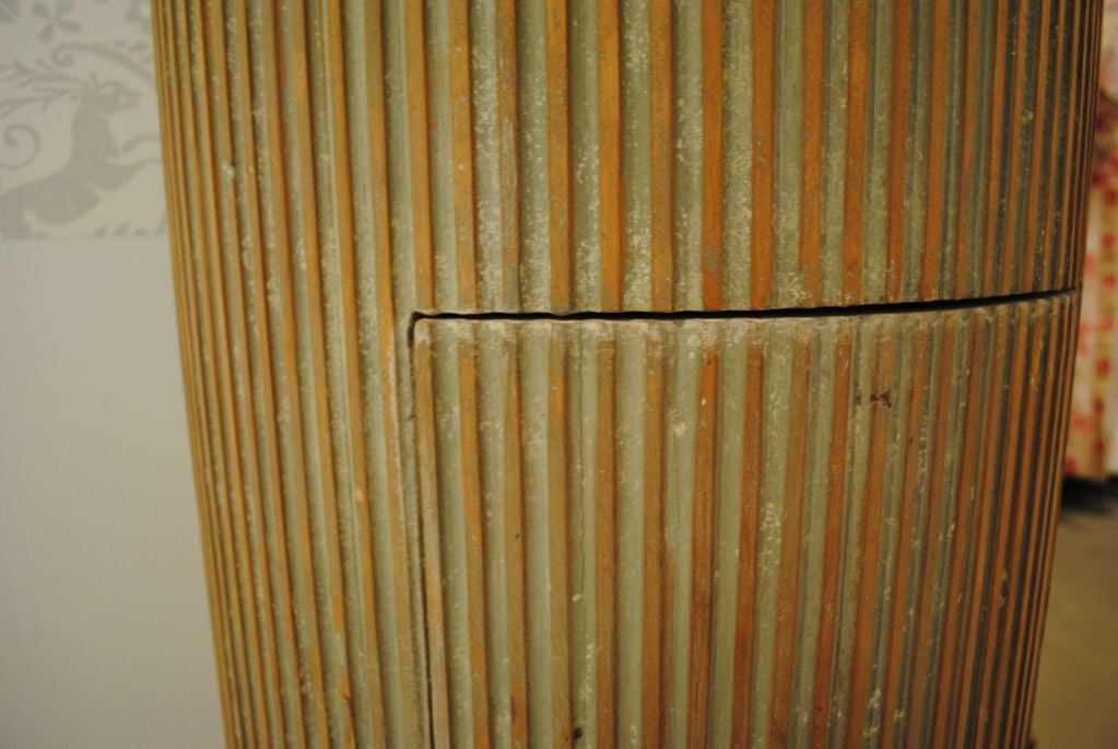 Fluted Wood Column Pedestal w/ Door In Excellent Condition In Boston, MA