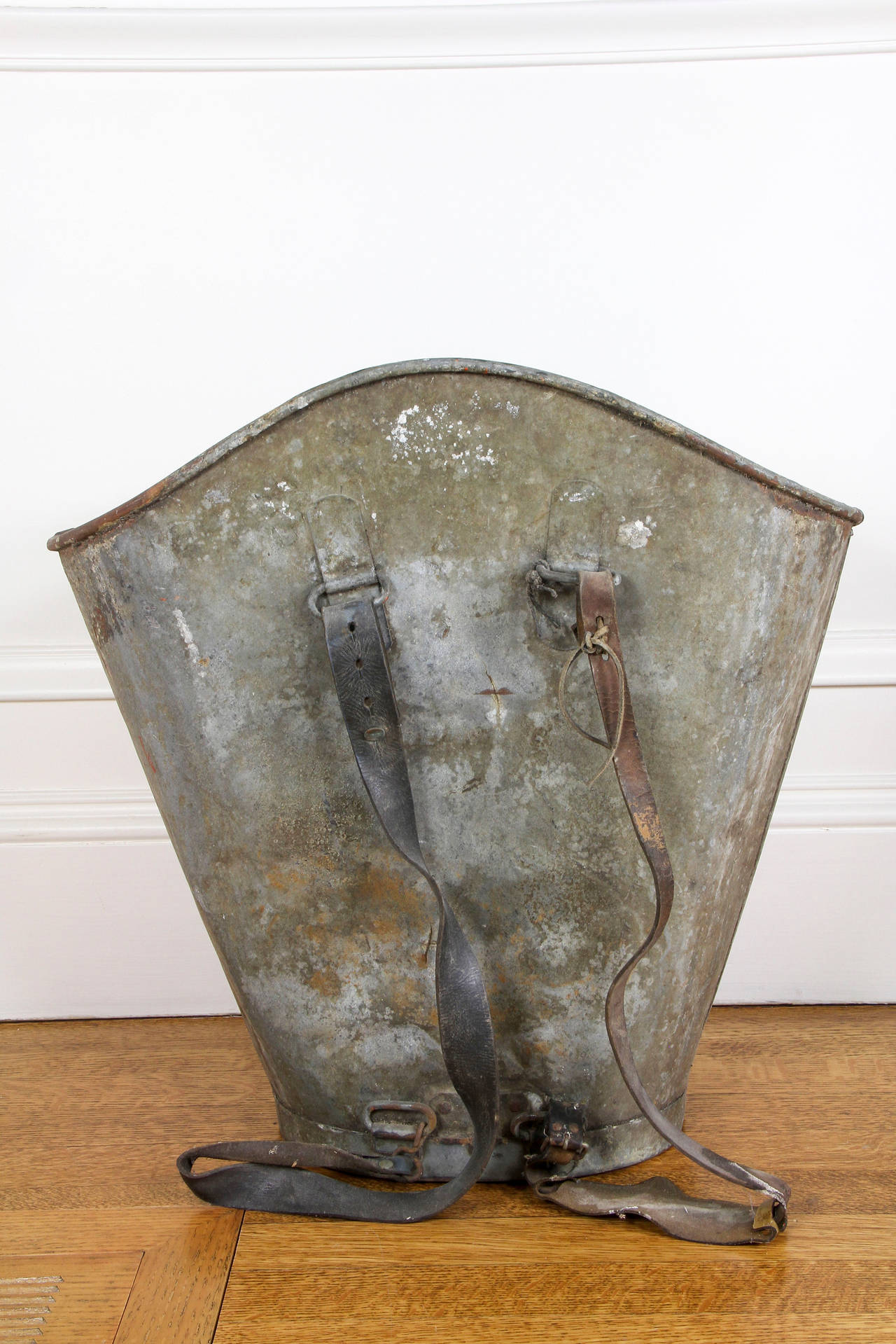 French Tole Grape Bin From Chateauneuf Du-Pape In Good Condition In Essex, MA