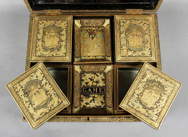 Fine Chinese Export Lacquer Game Box In Good Condition For Sale In Essex, MA