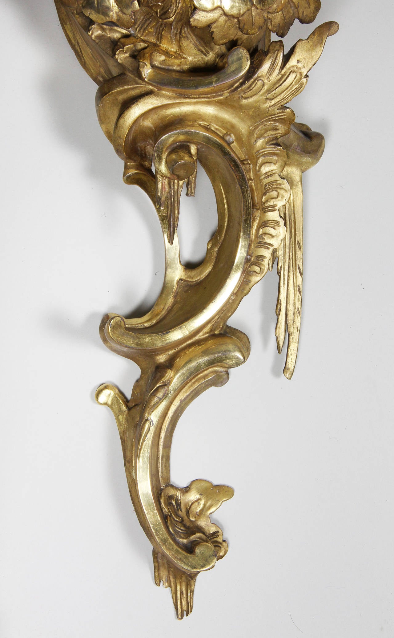Mid-19th Century Pair of George III Giltwood Wall Brackets For Sale