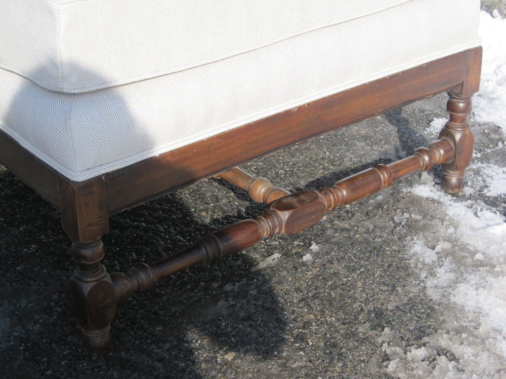 Louis XIII Baroque Walnut Day Bed