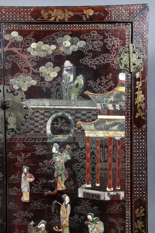 Chinese Lacquer And Hardstone Mounted Cabinet 3