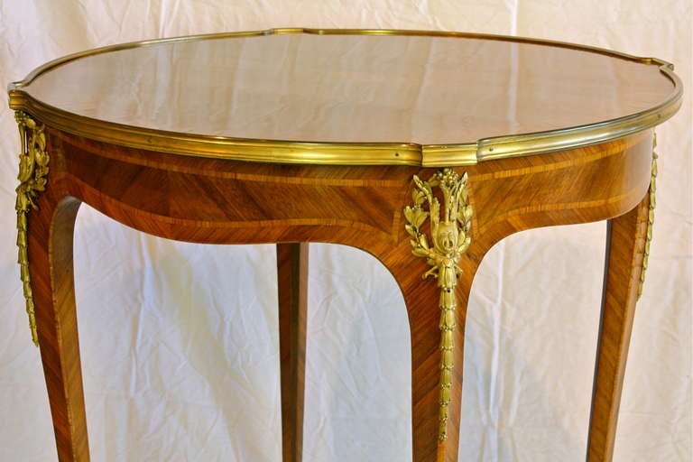 French Louis XV Style Gueridon Table In Excellent Condition In Pembroke, MA