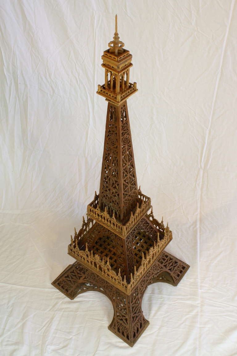 eiffel tower scale model