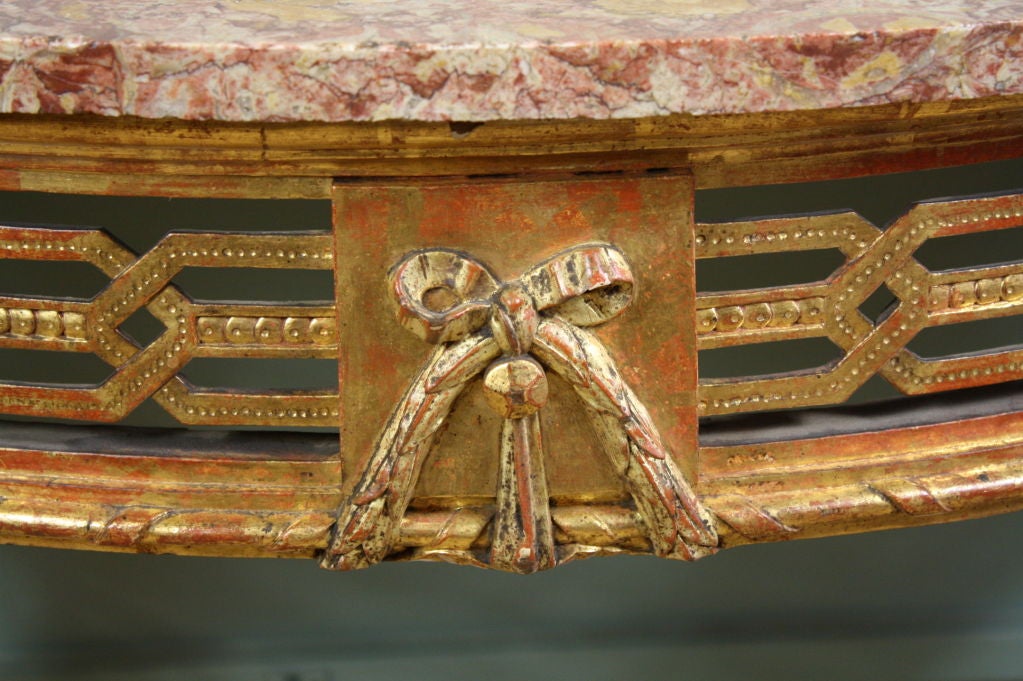 Table console française d'époque Louis XVI avec plateau en marbre Breccia en vente 1