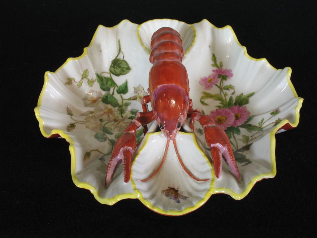 Vieux Paris Porcelain lobster decorated scallop bowl centerpiece. Very beautiful and life-like lobster is enhanced by delicately hand-painted flowers, vines and butterflies.
