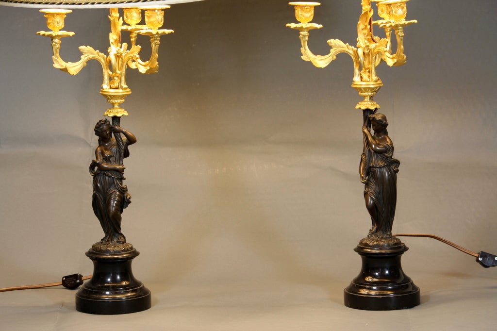 Louis XVI Pair of French Ormolu and Patinated Bronze Caryatid Lamps For Sale