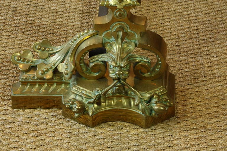 Dorato Coppia di Androni a drago in stile barocco francese in vendita