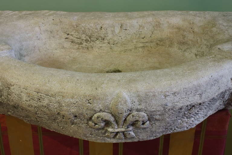French Stone Sink with Fleur de Lis 4