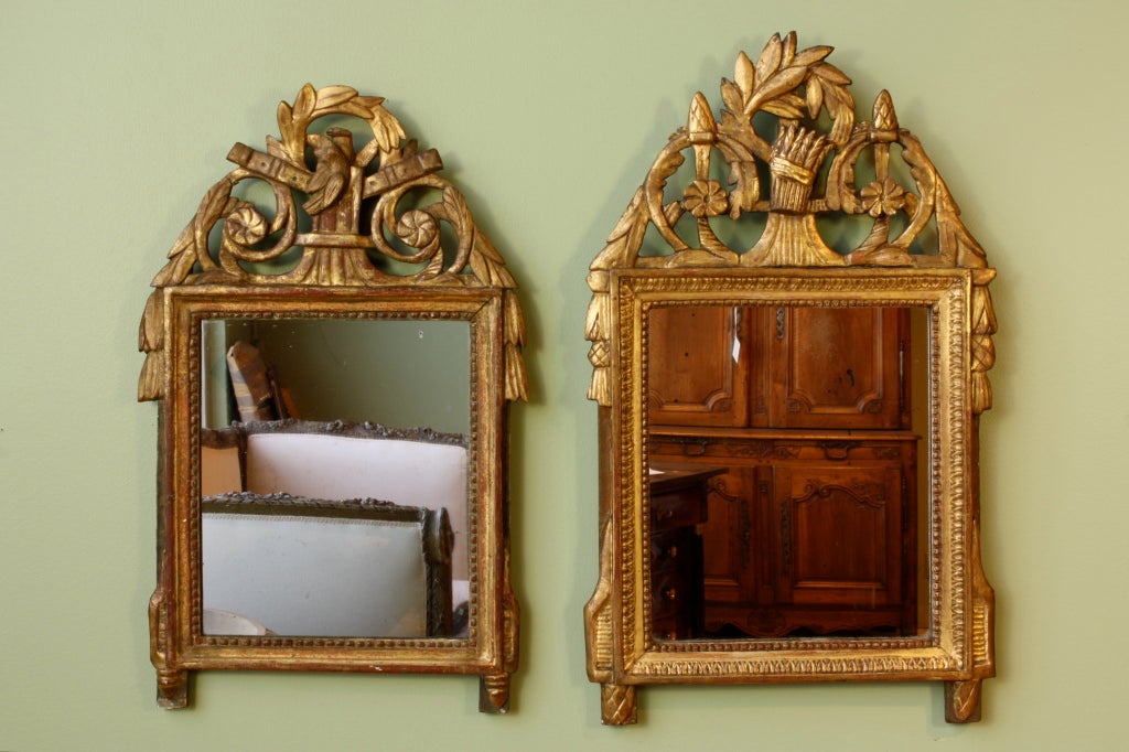 Petit miroir Trumeau d'époque Louis XVI en bois doré en vente 2