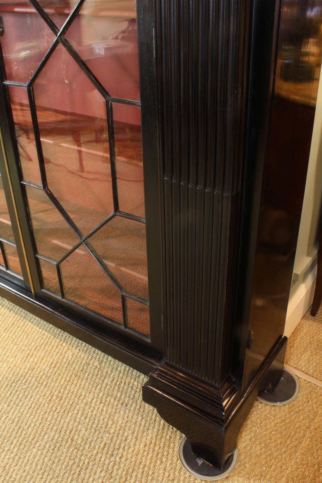 English Neoclassical Black-Lacquered Bookcase In Good Condition In Pembroke, MA