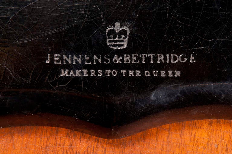 Jennens & Bettridge Signed Tray on Stand In Excellent Condition In West Palm Beach, FL