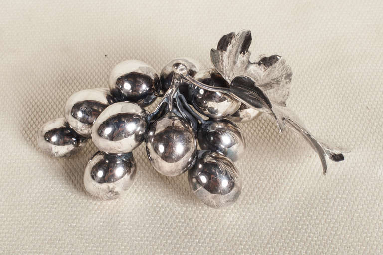 Buccellati Sterling Silver Grapes In Excellent Condition In West Palm Beach, FL