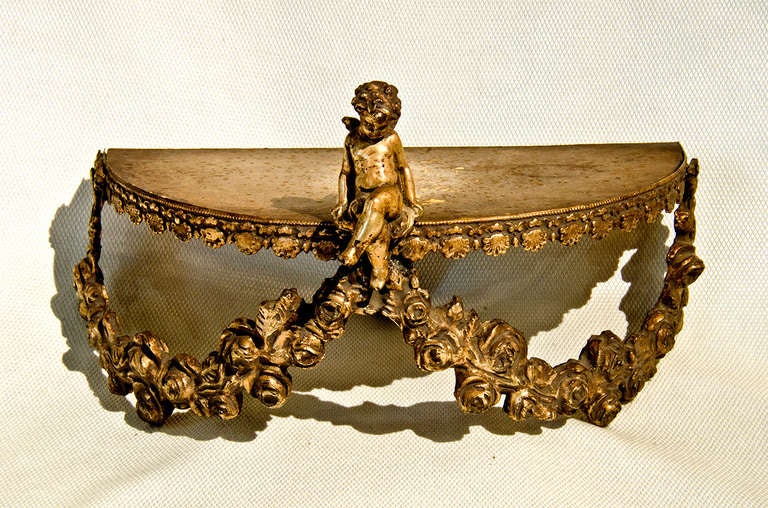 "Corona de Lit" or Bed Crown
