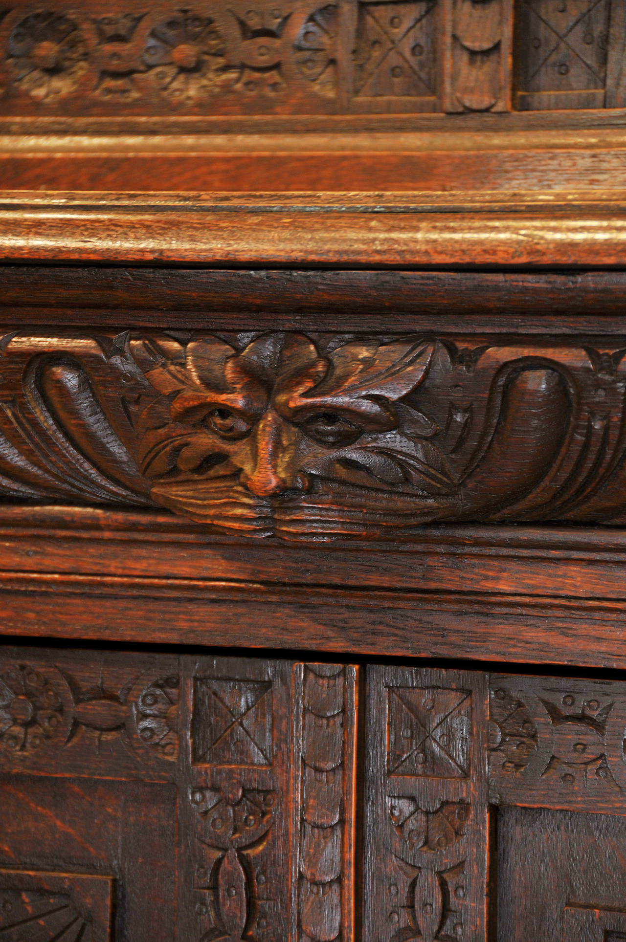 Carved Oak Bookcase In Good Condition For Sale In Georges Mills, NH