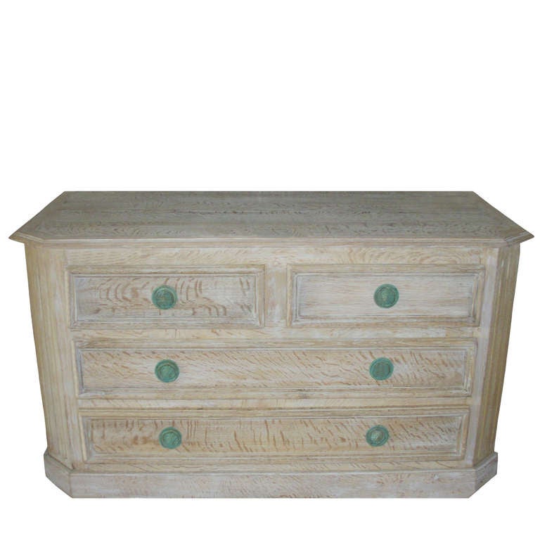 French Cerused Oak Commode In Excellent Condition For Sale In Montecito, CA