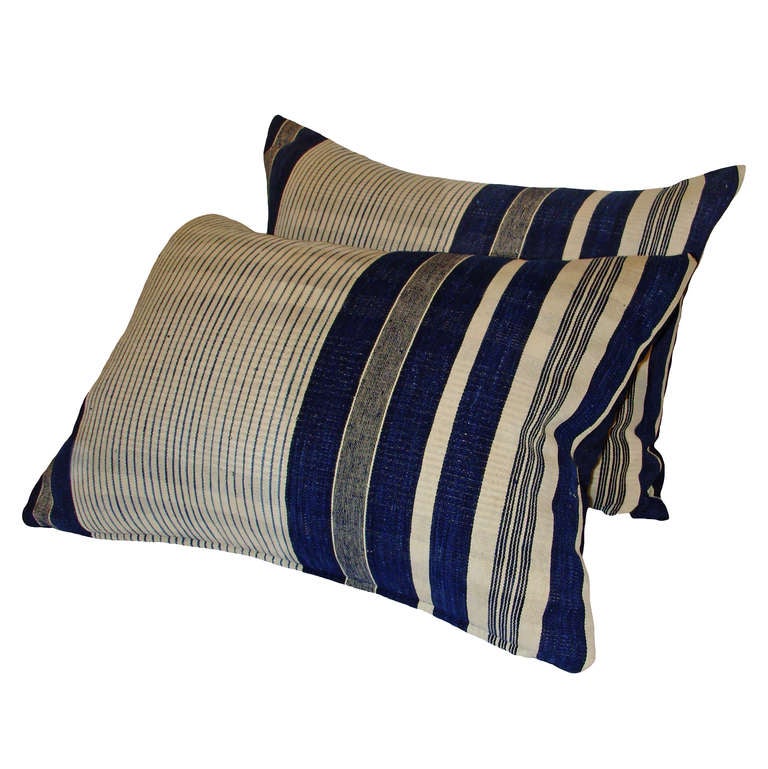 Pair of African Striped Pillows In Excellent Condition In Montecito, CA