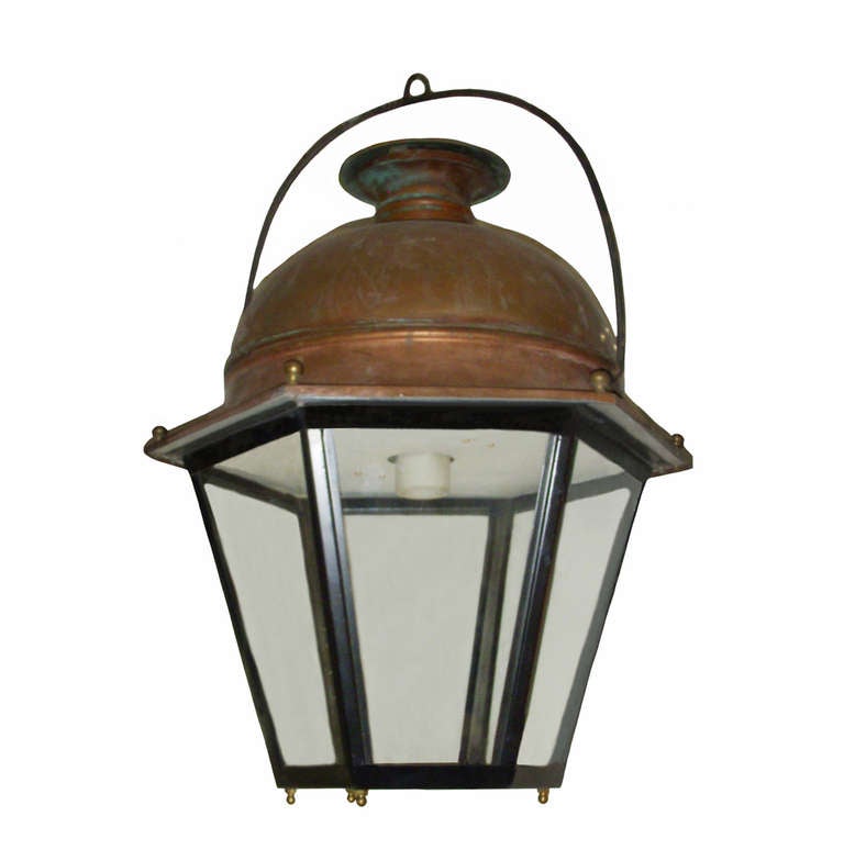 Pair of 19th Century French Copper Lanterns In Excellent Condition In Montecito, CA